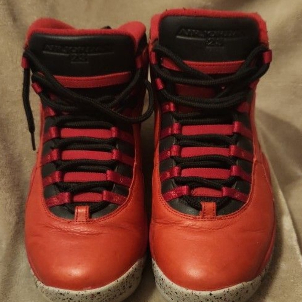 Nike Air Jordan Bulls over Broadway